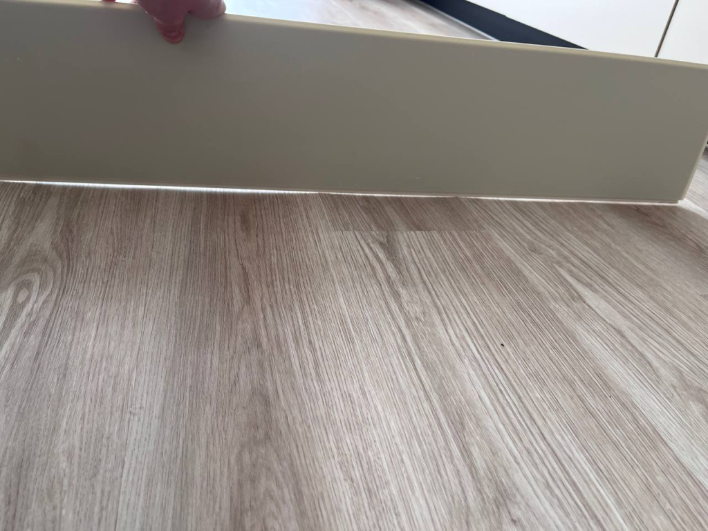 Деформация SPC планки в форме лодочки из-за перегрева