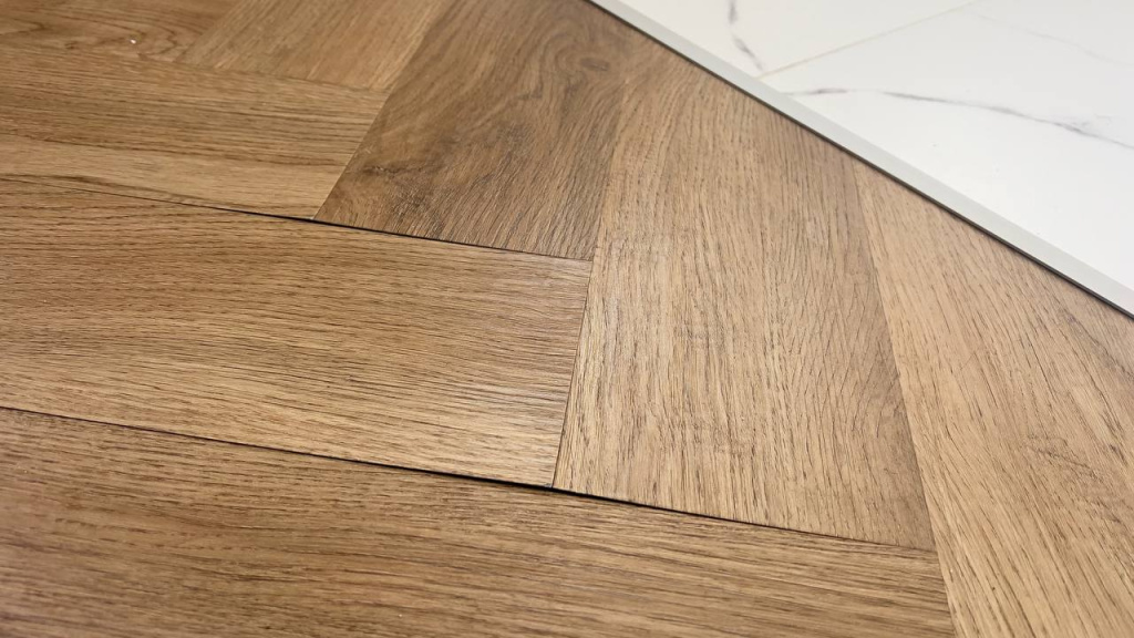 Локальное приклеивание планки SPC