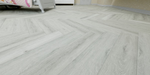 Кварцвинил Alpine Floor Parquet LVT ЕСО 16-12 Дуб Альхена фото в интерьере