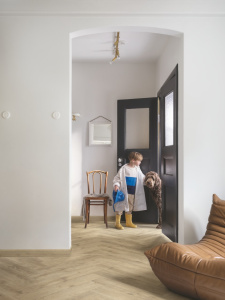 v4524-40286_вековои-дуб-бежевыи-елочка